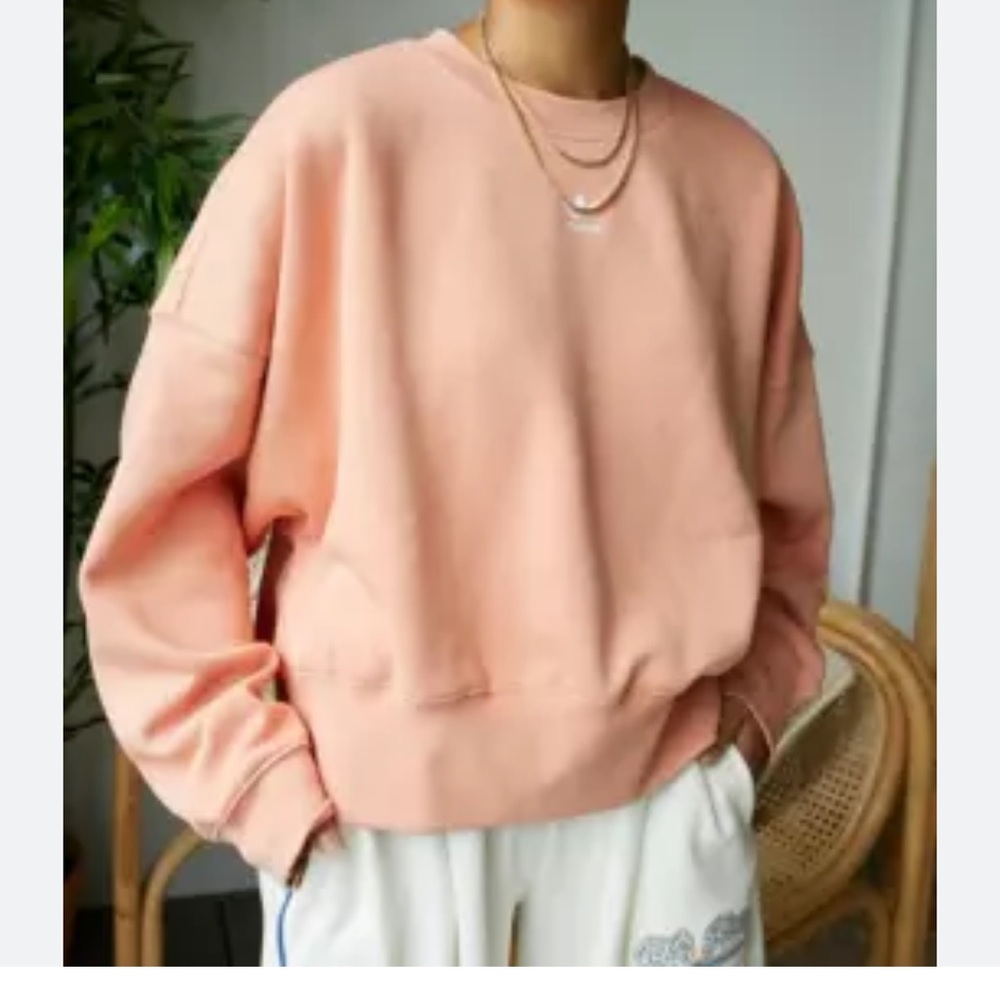 Addidas sweatshirt used but in great condition